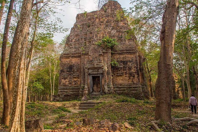 1-Day Angkor Wat Cycling Tour: Scenic Bike Adventure in Siem Reap - Heat, effort, and comfort: making a 20 km ride feel easy