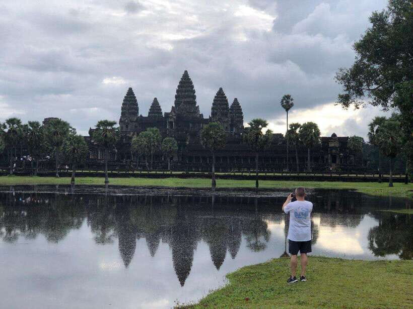 1-Day Angkor Wat Private Tour with Spanish Tour Guide. - Sunset option: Pre Rup or Phnom Bakheng