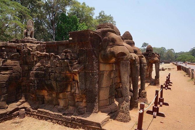 1-Day Tour with Private Transportation and English Speaking Guide - Private Angkor with a real guide: what makes this day work