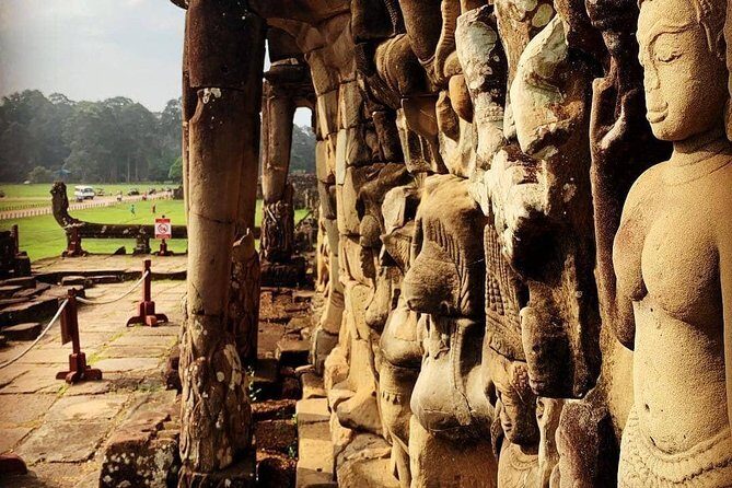 1-Day Tour with Private Transportation and English Speaking Guide - Should you book it?