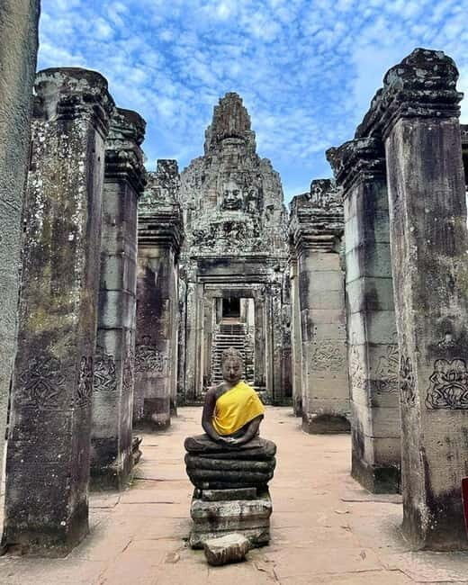 1-Day Trip to Angkor Wat with a Private or Shared Guide in Spanish - How the Small-Circuit Route Guides You Through Angkor Thom