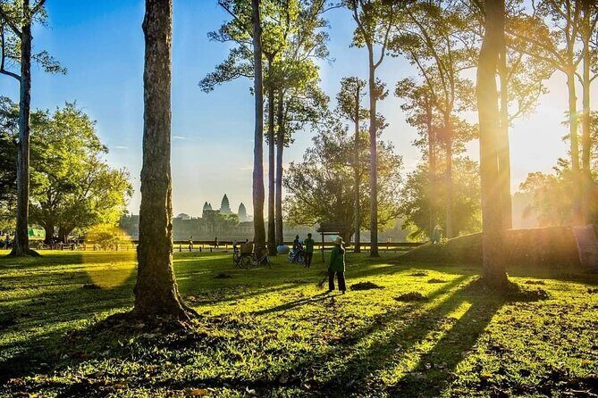 1-Day Uncover The Endless Treasure Of Angkor Tour with Sunset. - Guides and the feel of a private tour in Siem Reap