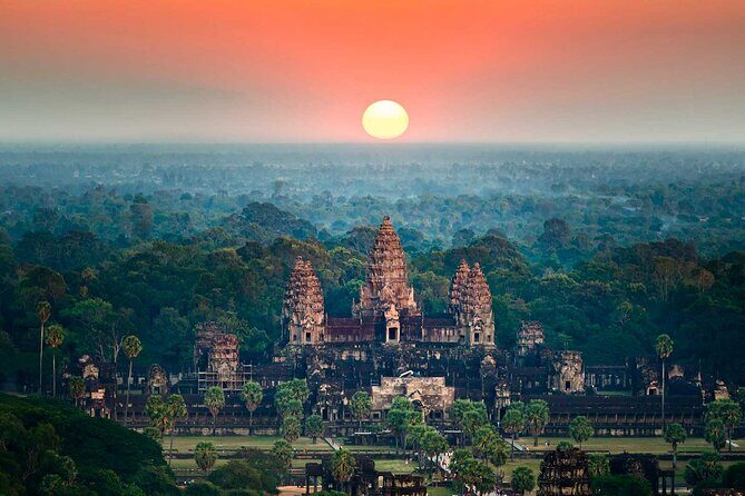 13 Days Private Tour to Cambodia, Angkor Wat and Vietnam - Angkor Thom, Bayon, Ta Prohm, and Angkor Wat: the big three plus the brainy extras