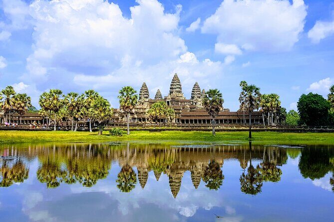 1day private tour to all majestic Temples in Angkor and Sunset - Entering Angkor Wat: a morning start that makes sense