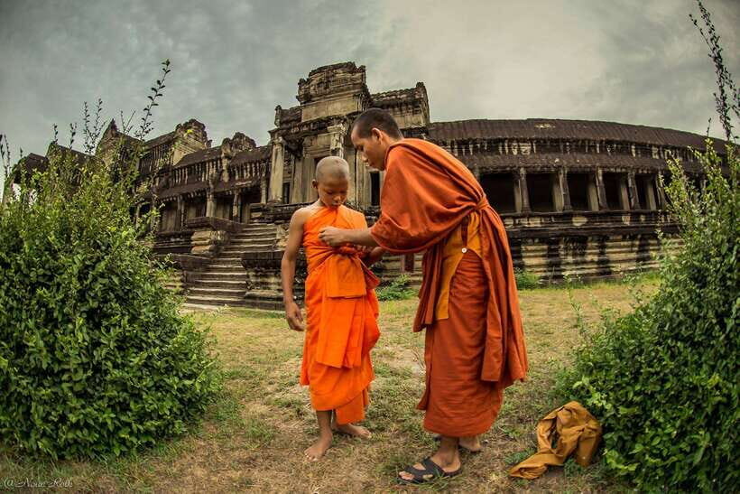 2-Day Angkor Wat With Small, Big Circuit & Banteay Srei Tour - Banteay Srei and the Ladies Temple: pink stone, gentler energy