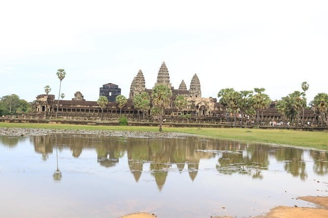 2 Day Cambodia Private Guided Tour in Angkor Temples - Tickets, the Angkor Pass, and How to Avoid Time Wasting