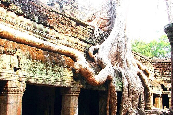 2-Day Private Tour in Angkor Wat Grand Circuit - Day 1: An 8:00am start with Angkor Wat, then Angkor Thom to Bayon