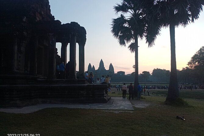 2-Day private Tours in Angkor Wat, Ta Prohm & Kampong Phluk Eco-tourism - Day one in Kampong Phluk: floating village energy without the noise