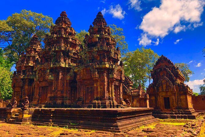 2 Day Temple Tour + Tonle Sap lake + Banteay Srie temple - Day 1: From the South Gate of Angkor Thom to Ta Prohm, then Angkor Wat and an optional sunset