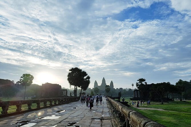 2 days private tour: Angkor sunrise, Banteay Srei, Kulen mountain, Beng Mealea - Day 1’s temple circuit: Bayon faces and Ta Prohm roots
