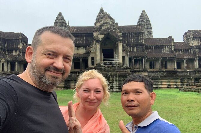 2 Days Tuk Tuk Private Tour of Angkor - Booking a Private Tuk Tuk in Siem Reap That Actually Fits Angkor