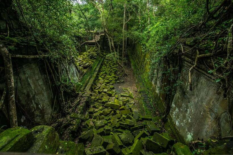 3-Day Angkor Wat & All Interesting Temples With Beng Mealea - Day 2: 5:00am Sunrise at Angkor Wat and the Big Circle Temples