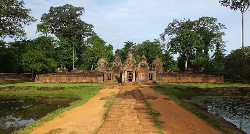 3-Day Angkor Wat & All Major Temples & Kulen Mount Waterfall - Day-by-day logistics that can make or break it