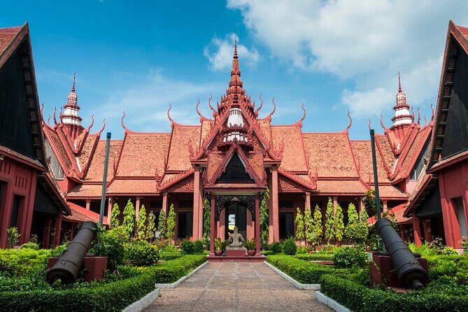 3-Day Private Tour Phnom Penh & Siem Reap include domestic flight - Day 2 Flight to Siem Reap and the Angkor Thom to Angkor Wat Flow