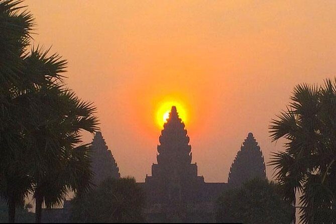 3-Day Private tour: Small tour, Outside tour, Grand tour with Sunrise - Day 2: Banteay Srei before crowds, then jungle temple time at Beng Mealea