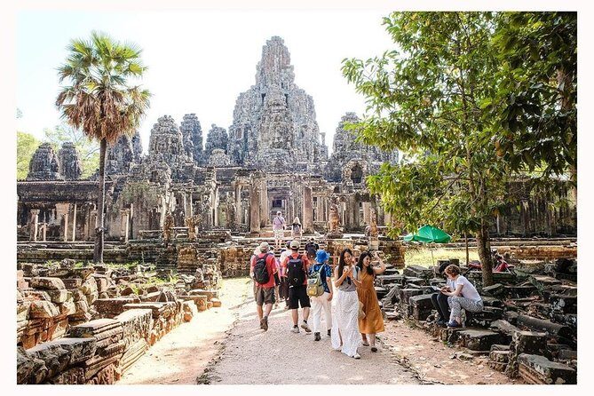 3-Day Tour (The Historical of Khmer Empire) - Day 1: Angkor Thom first, then Banteay Srei and Samre