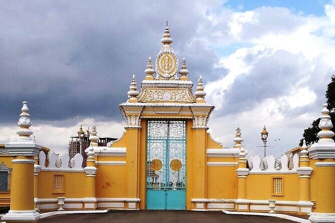 4 Hours Private Phnom Penh National Museum and Royal Palace Tour - Price and value: what you’re really paying for (and what’s extra)