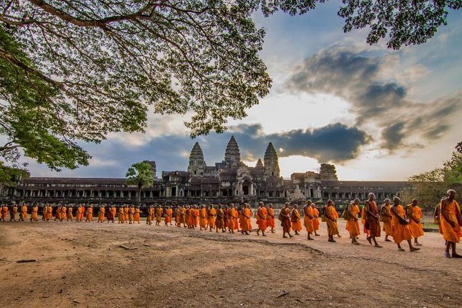 5-Day All Major Temples & Kulen Mount Waterfall & Koh Ker & Beng Mealea - Day 5: Kulen National Park 1000 Lingas plus Artisans Angkor and Psar Chaa