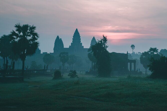 5 Must-See Temples With Private Guided Tour - How a private SUV makes Angkor feel manageable