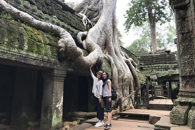 A Day Angkor Park Tours - Private English Speaking Tour Guide - Stop 2: Angkor Thom for 3 hours, Bayon and the story-layers