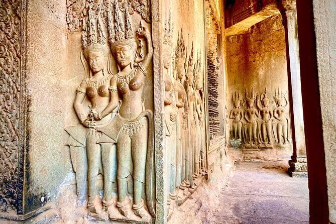 A Day Trip to Angkor Wat, Bayon, Taprohm from Phnom Penh - Srah Srang: the lunch or coffee pause you shouldn’t skip