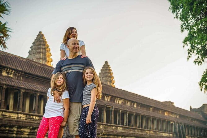 A Day Trip to Angkor Wat, Bayon, Taprohm from Phnom Penh - Getting back to Phnom Penh: late afternoon reality and comfort moves