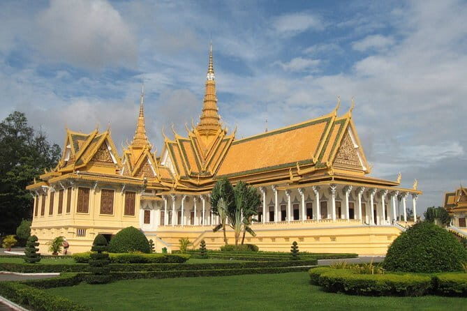 A Day Trip to Angkor Wat, Bayon, Taprohm from Phnom Penh - Who should book this Angkor day trip from Phnom Penh