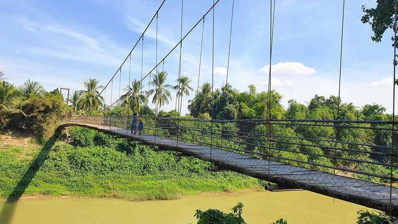 A Day TukTuk Handicrafts Bambootrain Killing&BatCaves,Sunset - Khmer rice noodles: the breakfast power you can trace