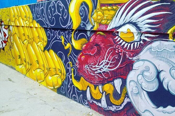 An Afternoon of Contemporary Art in Phnom Penh by Tuk Tuk - Royal Palace Area: Contemporary Gallery Time Plus Street Art Nearby (45 Minutes)