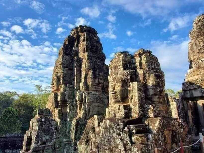 Angkor Cycling Tour - The Ride Back: Single Tracks and Smooth Bike Lanes to Town