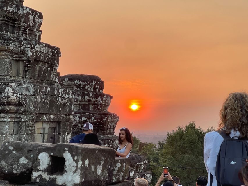 Angkor Highlights and Sunset Tour - Phnom Bakheng at sunset: the view, the climb, and your photo plan