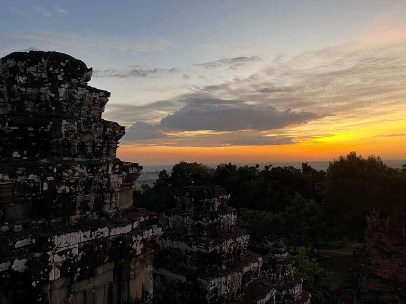 Angkor Highlights and Sunset Tour - A long day with two “wow” moments: Wat depth and Phnom Bakheng sunset
