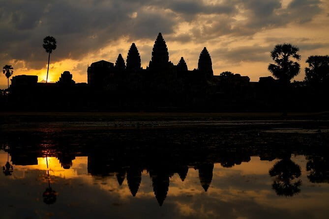 Angkor Temple Tour with Sunset - Small Group - Ta Prohm (1 Hour): The Tomb Raider Temple Effect