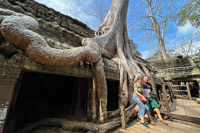 Angkor Wat 5-Day Guided Tour & Preah Vihear - Day 4: Kampong Phluk floating village and Beng Mealea in the jungle
