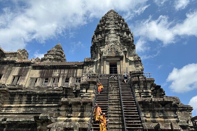 Angkor Wat Bike Tour with Lunch Included - Angkor Wat: 2 hours that are built for seeing the main sights