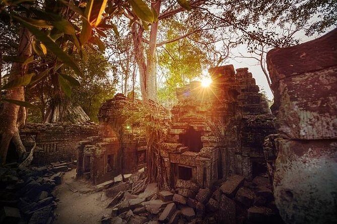 Angkor Wat by Private guide tours - Angkor Wat: finishing with the largest sacred building