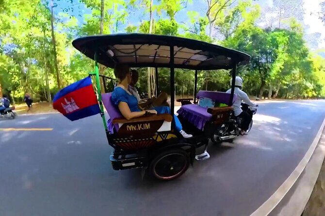 Angkor Wat by Private guide tours - Angkor Thom: a quiet start near a real village life stop
