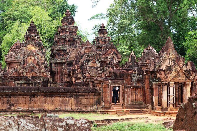 Angkor Wat Full-day Private tour - Banteay Srei: Pink Stone Carvings for the Lady Temple Finish
