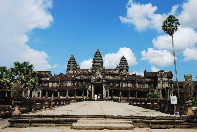Angkor Wat Full-Day Private Tour with Sunrise - Price and value: what $140 includes and what costs extra
