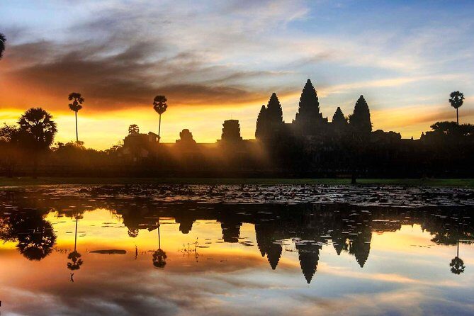 Angkor Wat Private Day Tour - Bayon Temple and the face-filled entrance to Angkor Thom