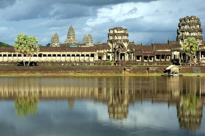 Angkor Wat Shared Tours from Siem Reap Angkor Airport (SAI) - Angkor Wat: the main entrance, big scale, and where to focus
