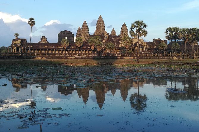 Angkor Wat Small Circuit Tour - Pickup, AC comfort, and the heat-management details that matter