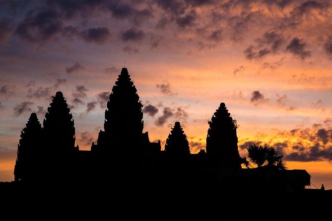 Angkor Wat Small-Group Sunrise Tour from Siem Reap - Sunrise at Angkor Wat: why this timing still wins