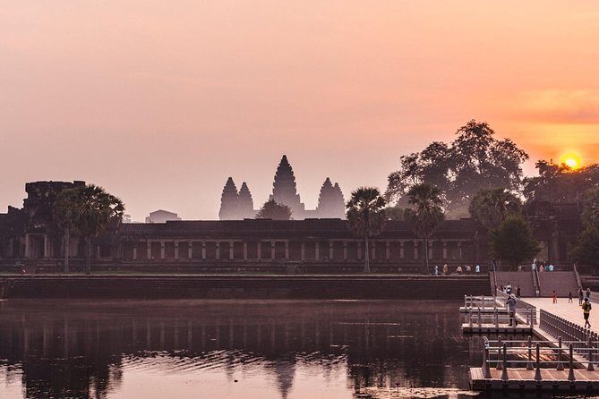 Angkor Wat Small-Group Sunrise Tour from Siem Reap - Stop 1: the first light at Angkor Archaeological Park