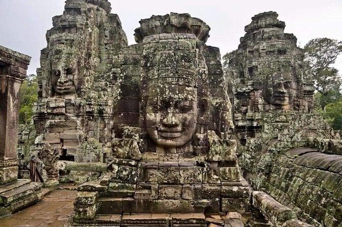 Angkor Wat Small-Group Sunrise Tour from Siem Reap - Stop 2: Angkor Wat (2 hours) and the core temple layout