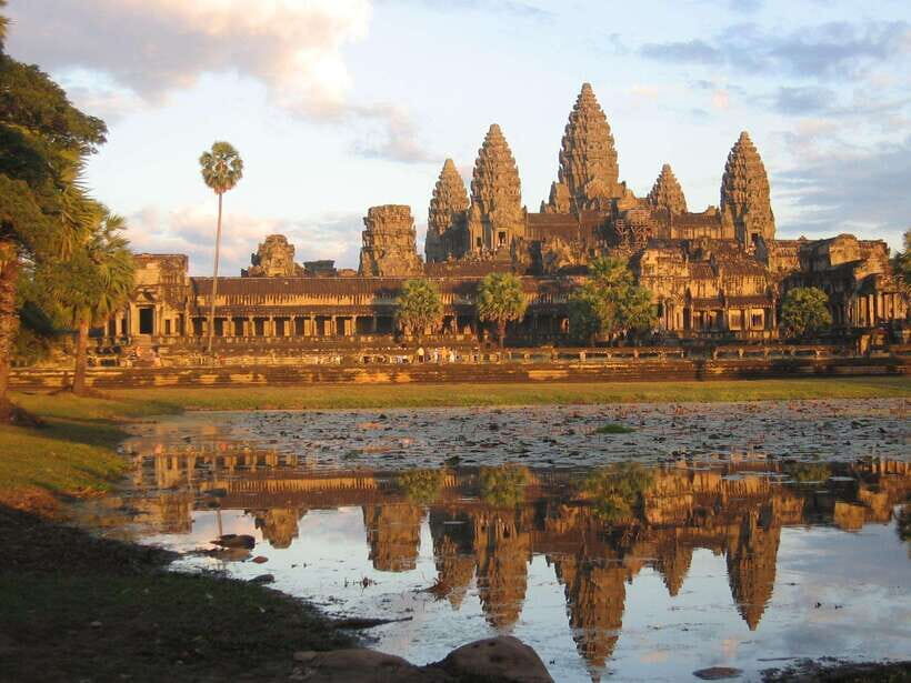 Angkor Wat: Small-Group Tour with Balloon Ride and Lunch - Key things to know before you go