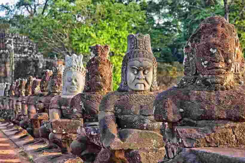 Angkor Wat: Small-Group Tour with Balloon Ride and Lunch - Comfort and rules that affect your day