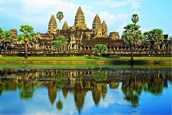 Angkor Wat Sunrise & All Highlight Angkor Temple Private Day Tour - Ta Prohm and Banteay Kdei: Trees, Pathways, and Artifacts
