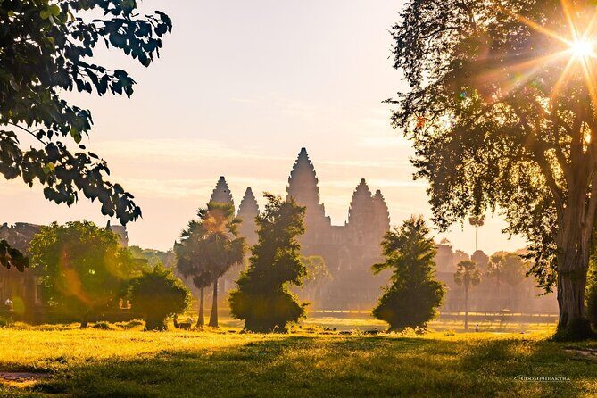 Angkor Wat Sunrise Guided Join-In Tour/Private Tour - Angkor Thom: Bayon faces, Elephant Terrace, and Leper King Terrace
