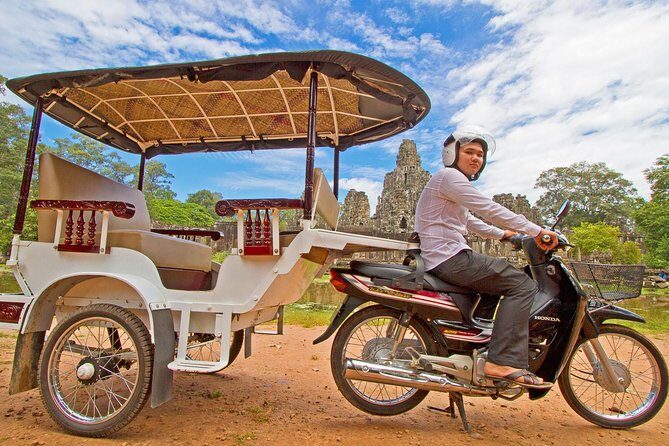 Angkor Wat Sunrise Private Tour by Tuk Tuk - South Gate of Angkor Thom: Where the Khmer City Opens Up